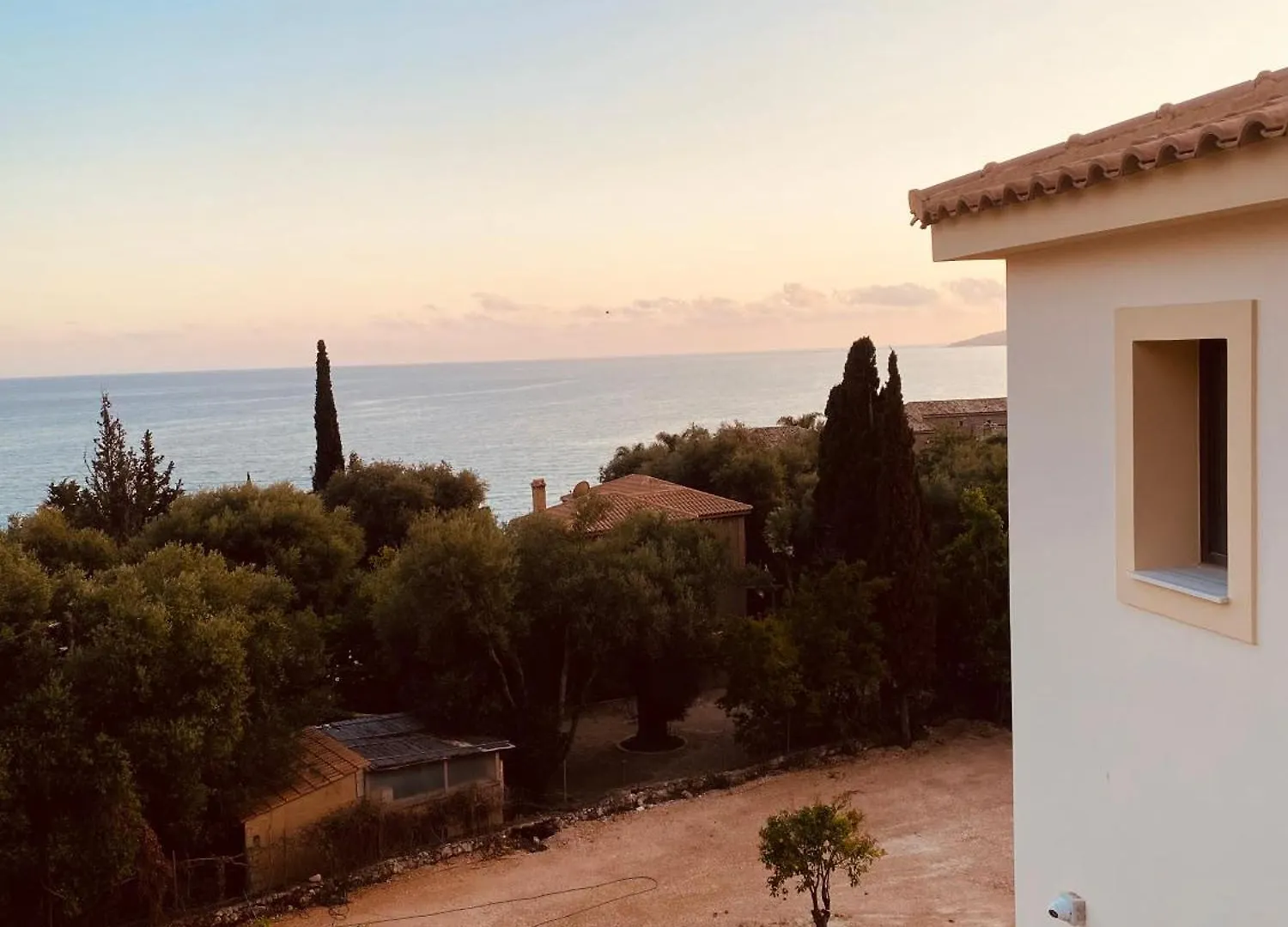 Villadelphia Lourdata  Lourdata (Kefalonia)